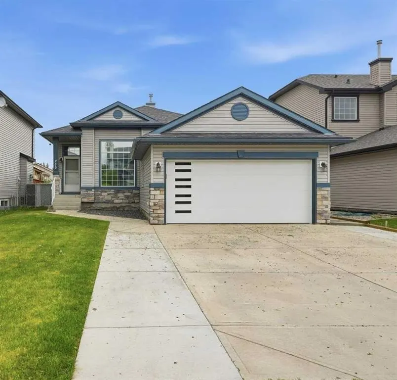 209 Oakmere Close — photo 1