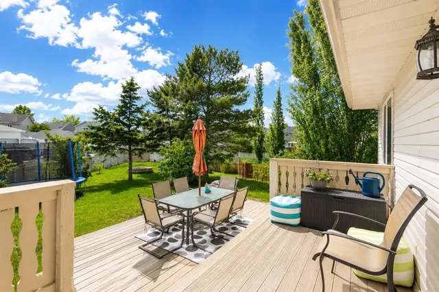 27 Erin Green Place SE