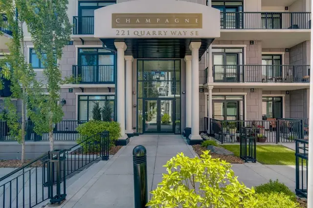 221 Quarry Way SE #104