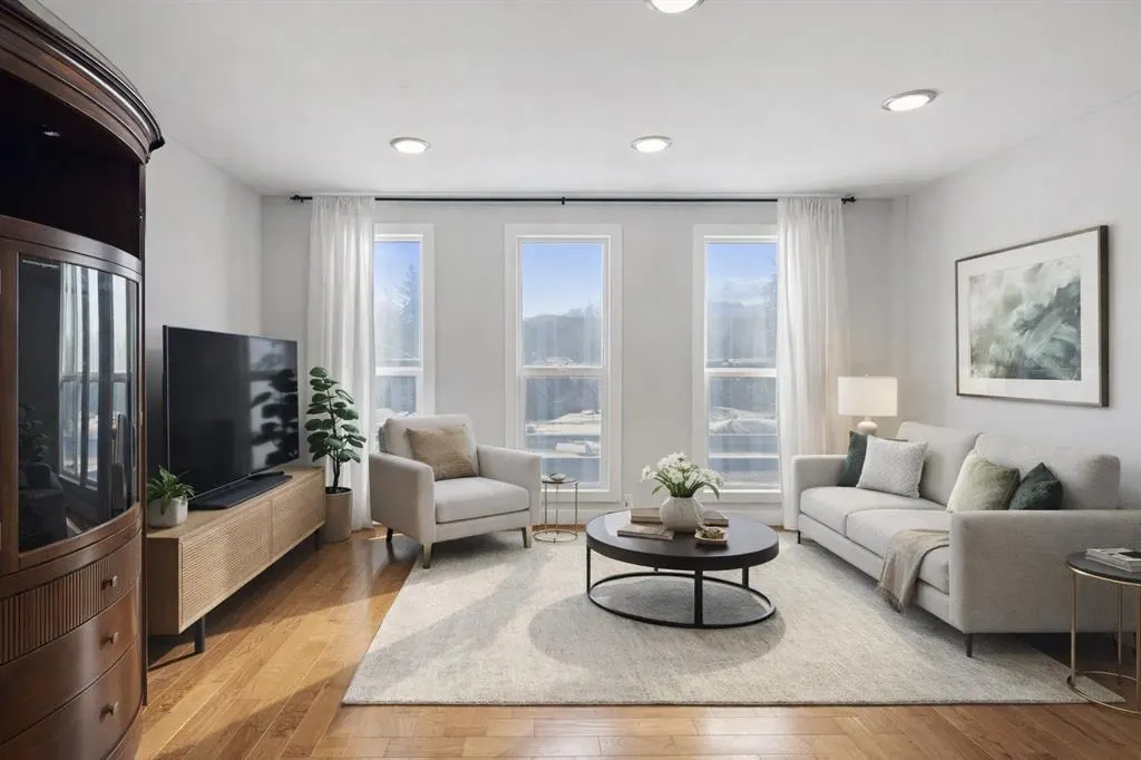 208 Woodpark Place SW — photo 3