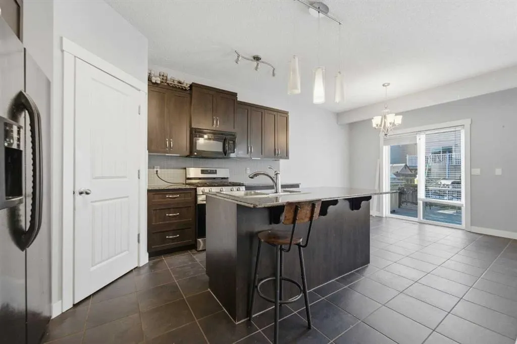 174 Morningside Circle SW — photo 1