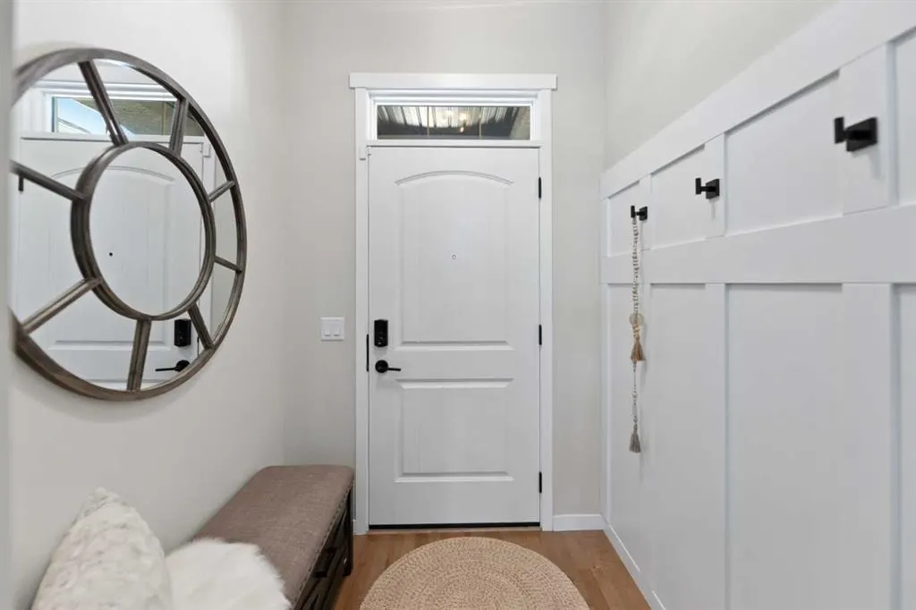 124 Masters Crescent SE — photo 3