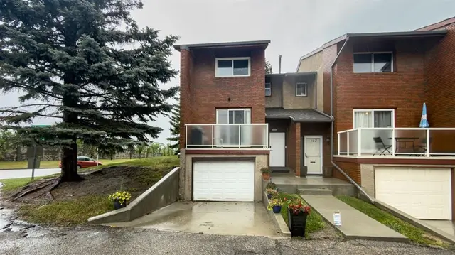 1305 Glenmore Trail #101