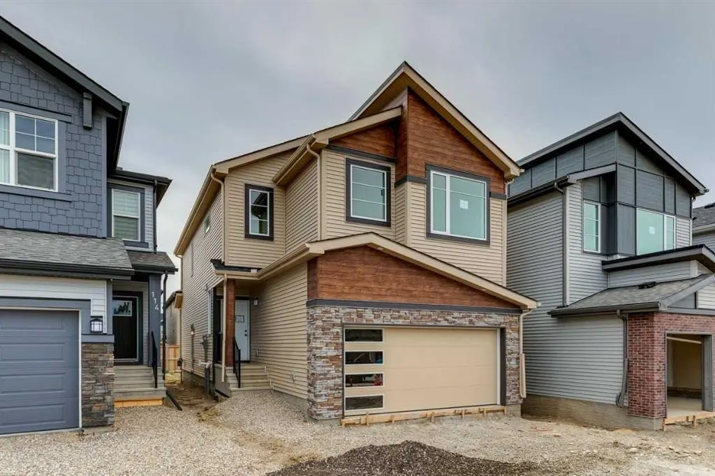 110 Walgrove Bay SE — photo 1