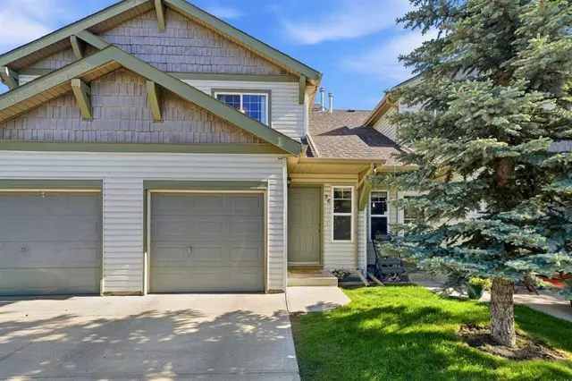 96 Eversyde Court SW