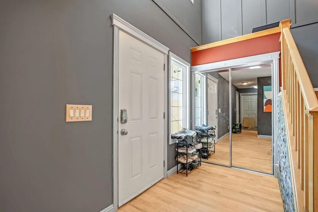 670 Chaparral Drive SE — photo 2
