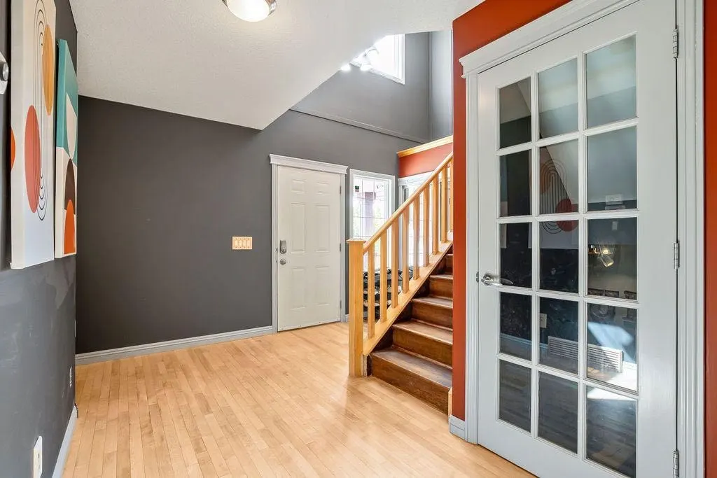 670 Chaparral Drive SE — photo 3