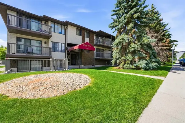 611 67 Avenue SW #102