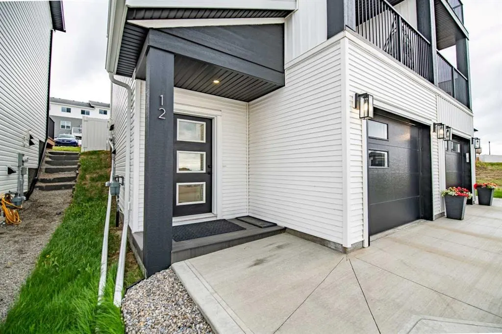 12 Vincent Gate — photo 2