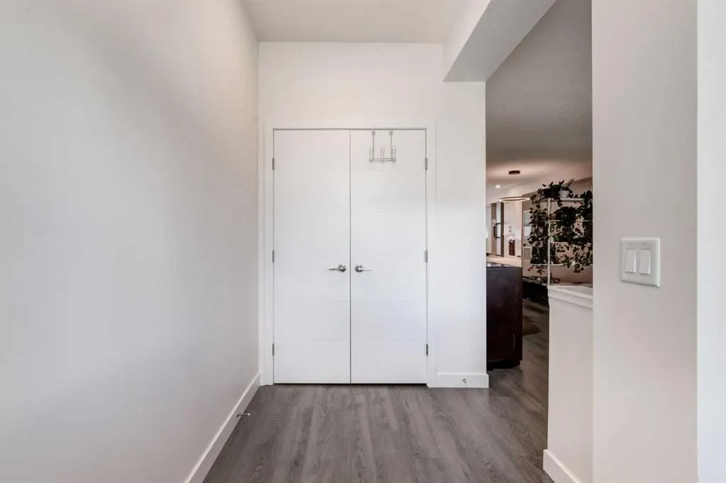 193 Ambleton Drive NW — photo 3