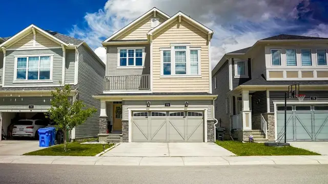 74 Carrington Crescent NW