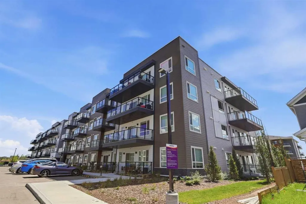33 Carringham Gate NW #3304 — photo 3