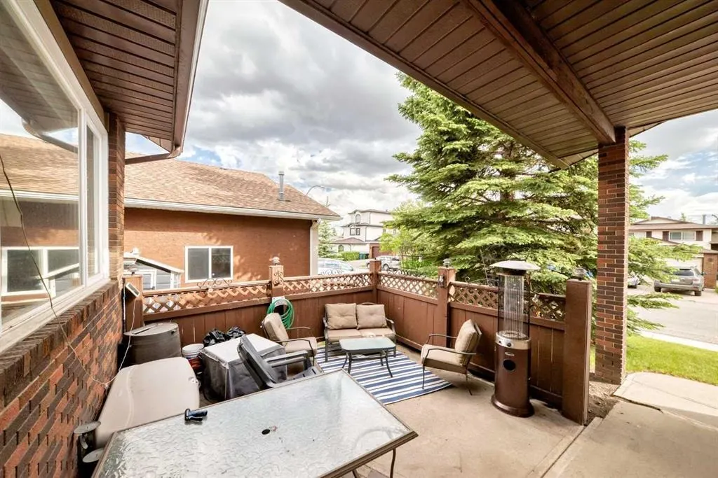 88 Castlefall Way NE — photo 3