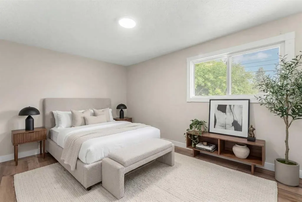 7609 36 Avenue NW — photo 3