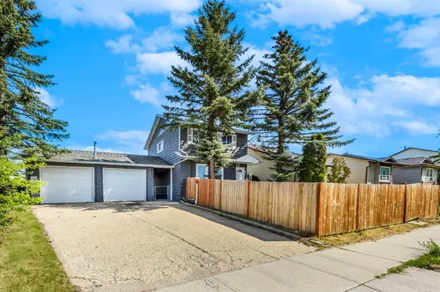 120 Whitefield Drive NE