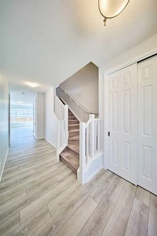 85 Yorkstone Heath SW — photo 3
