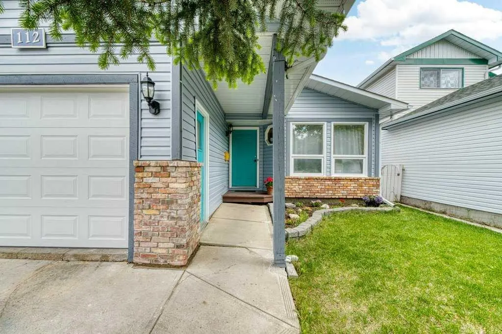 112 Cedargrove Way SW — photo 2
