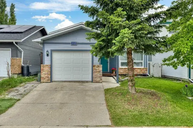 112 Cedargrove Way SW