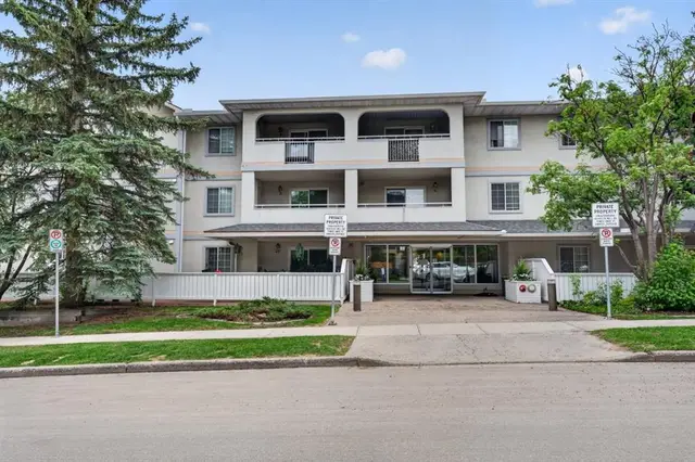 1733 27 Avenue SW #105