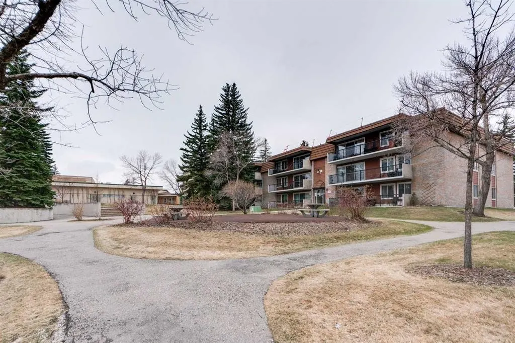 231 Heritage Drive SE #11A — photo 2