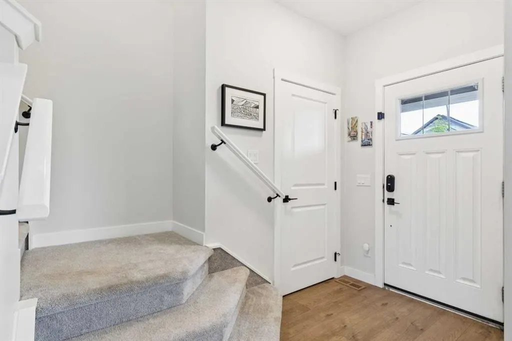 198 Legacy Reach Crescent SE — photo 2