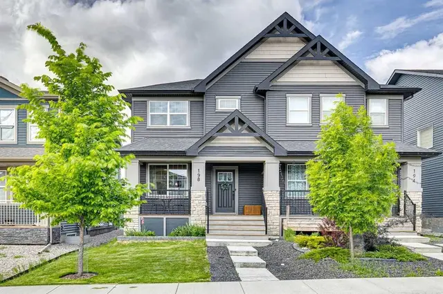 198 Legacy Reach Crescent SE