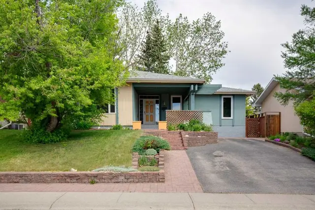 328 Norseman Road NW