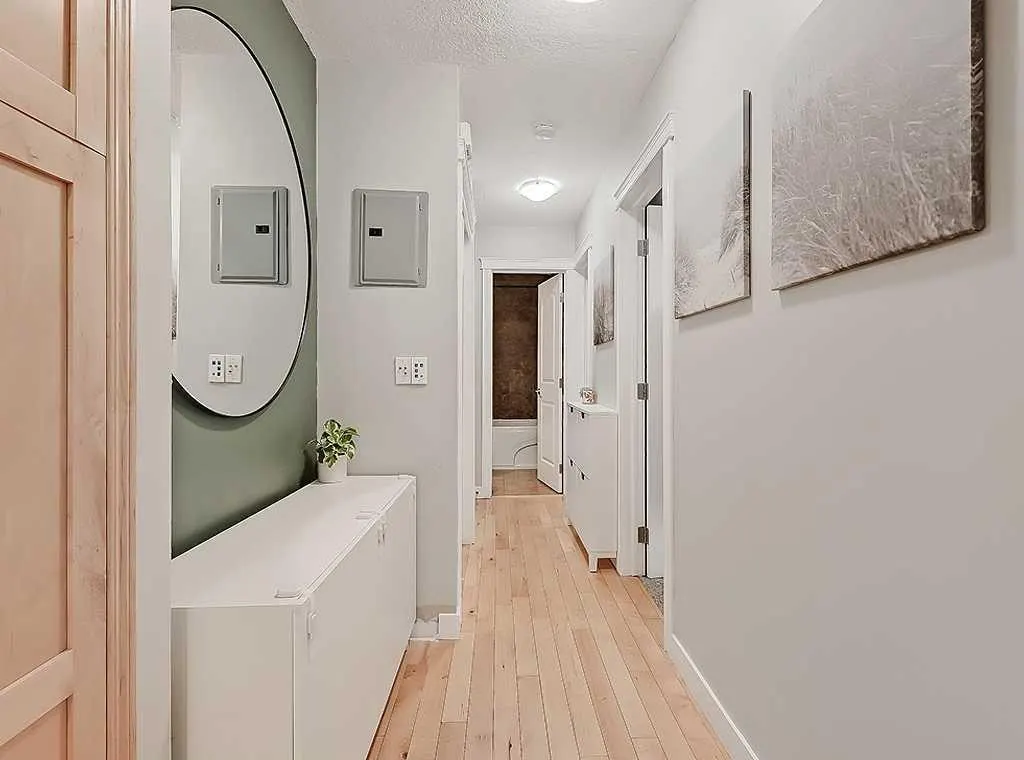 1715 13 Street SW #10 — photo 3