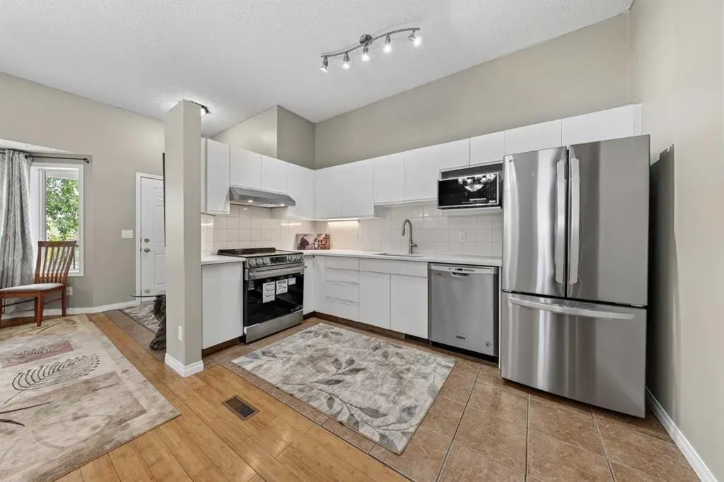 73 Hidden Valley Villas NW — photo 1