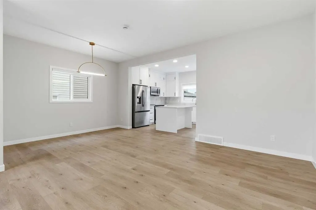 2253 Bayview Drive SW — photo 3