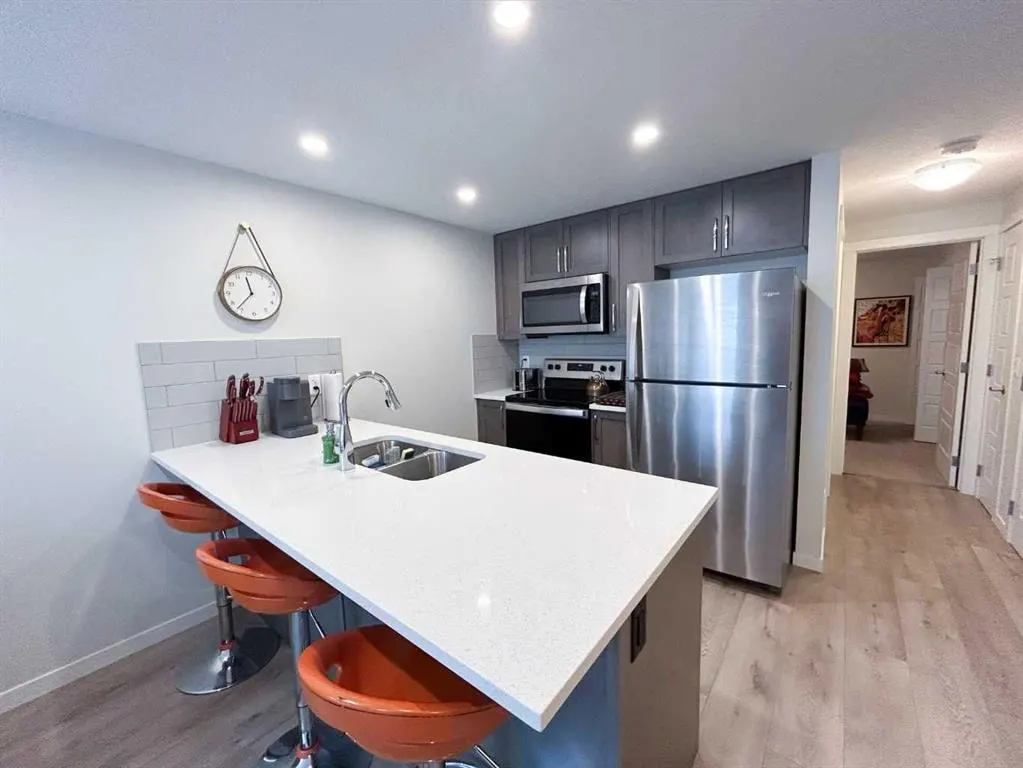 260 Rowley Way NW #317 — photo 2