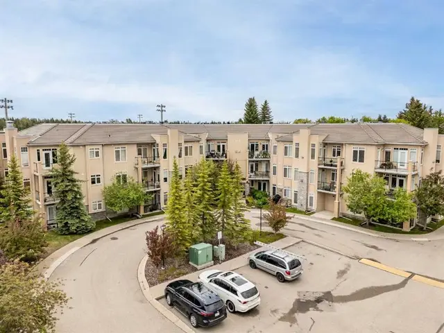 2121 98 Avenue SW #301
