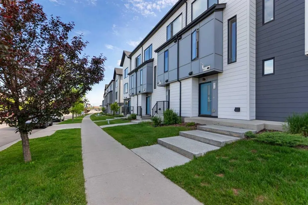 573 Evanston Link NW — photo 3
