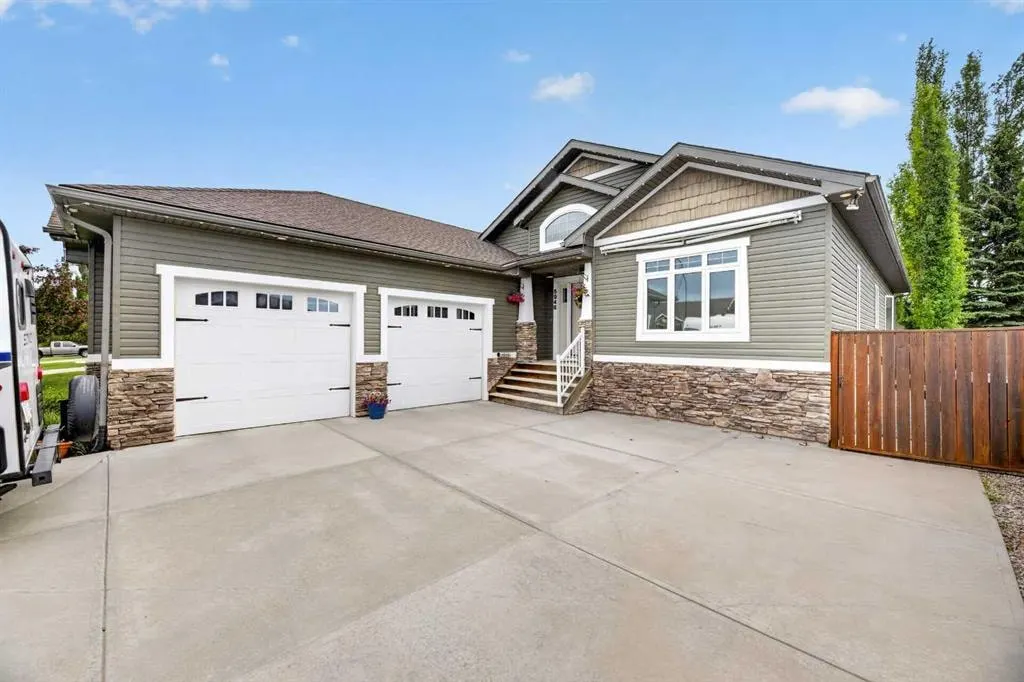 5946 Park Meadows Crescent — photo 1
