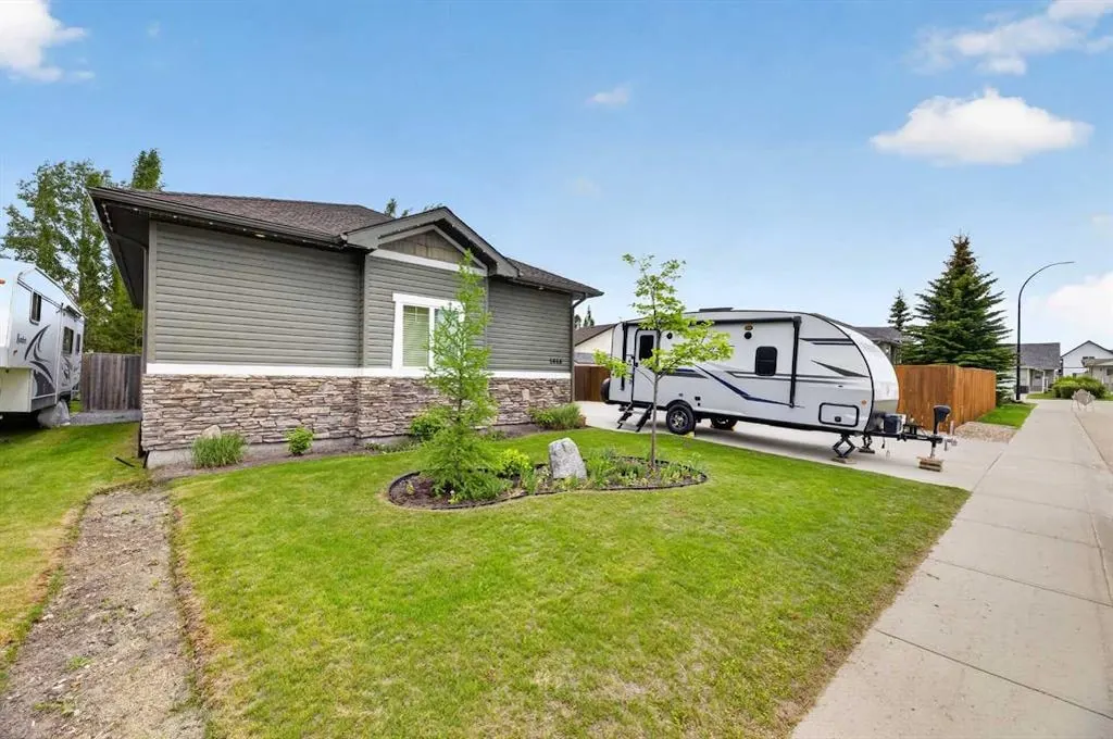 5946 Park Meadows Crescent — photo 3