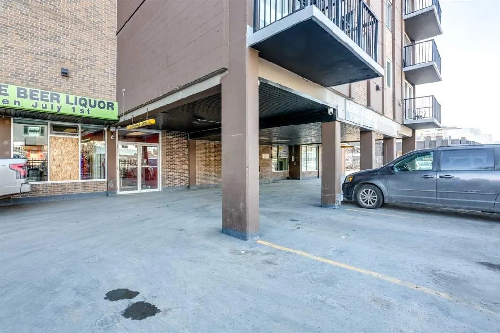 519 17 Avenue SW #740 — photo 2
