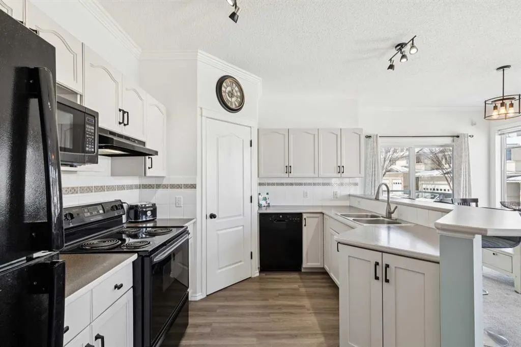 40 Edgeridge Terrace NW — photo 3