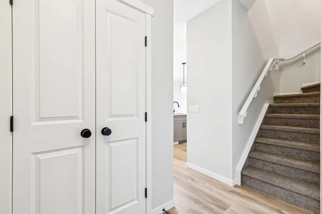 30 Hotchkiss Gardens SE — photo 3