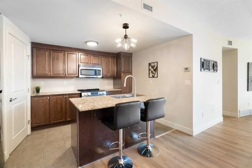 910 5 Avenue SW #1906 — photo 3
