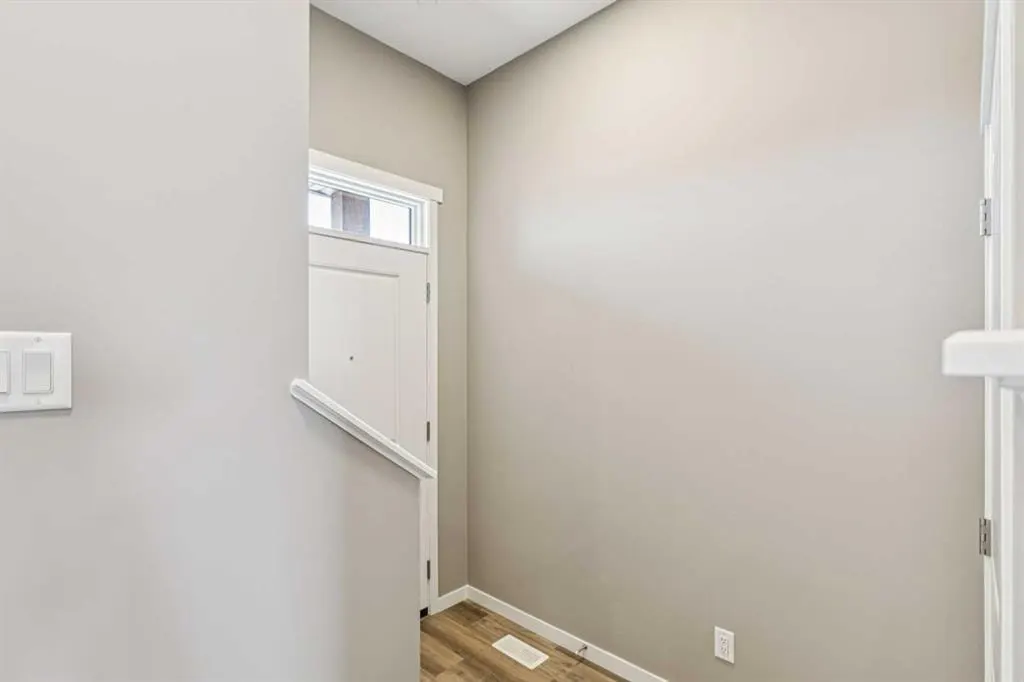 13 Hotchkiss Road SE — photo 2