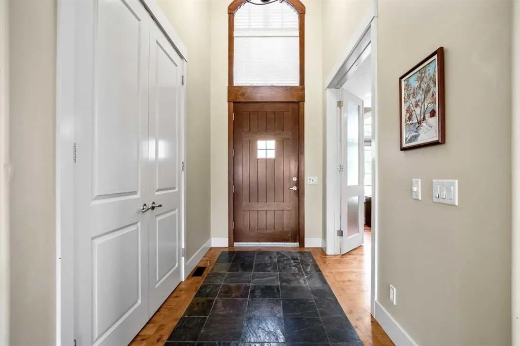 150 Cimarron Drive — photo 2