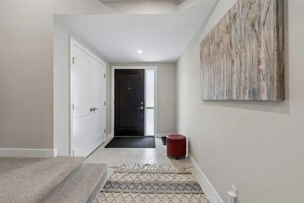 711 Crestridge Common SW — photo 2