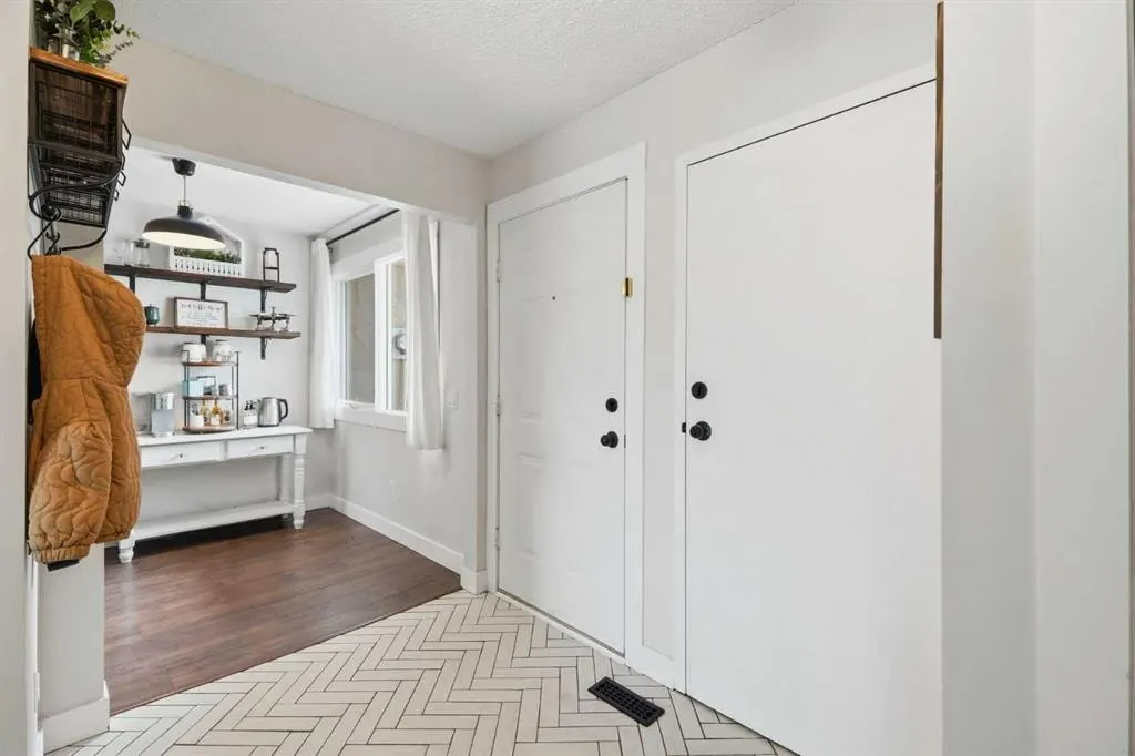 228 Theodore Place NW #25 — photo 3