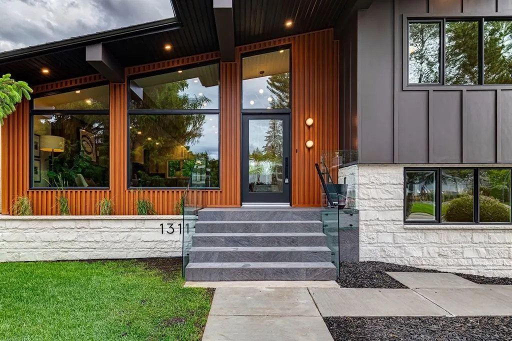 1311 Carlyle Road SW — photo 3