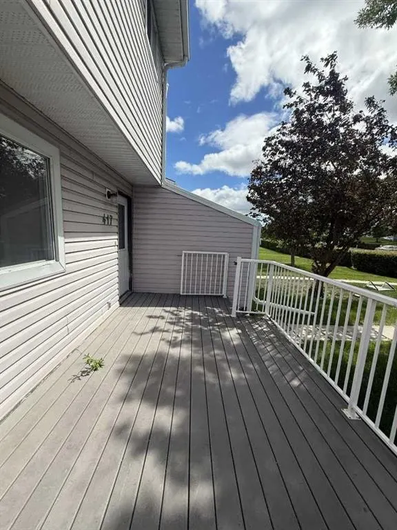 417 40 Street NE — photo 3