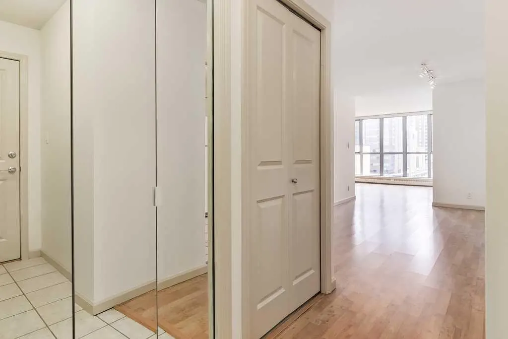 650 10 Street SW #505 — photo 3