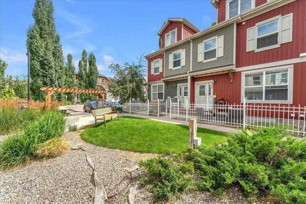 10 Auburn Bay Avenue SE #315 — photo 3