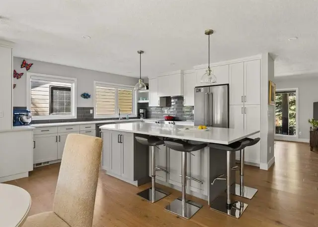 127 Parkglen Crescent SE