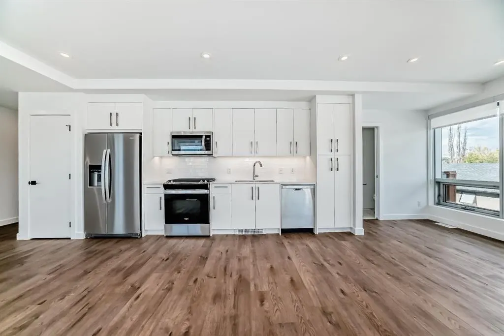 110 18A Street NW #201 — photo 3