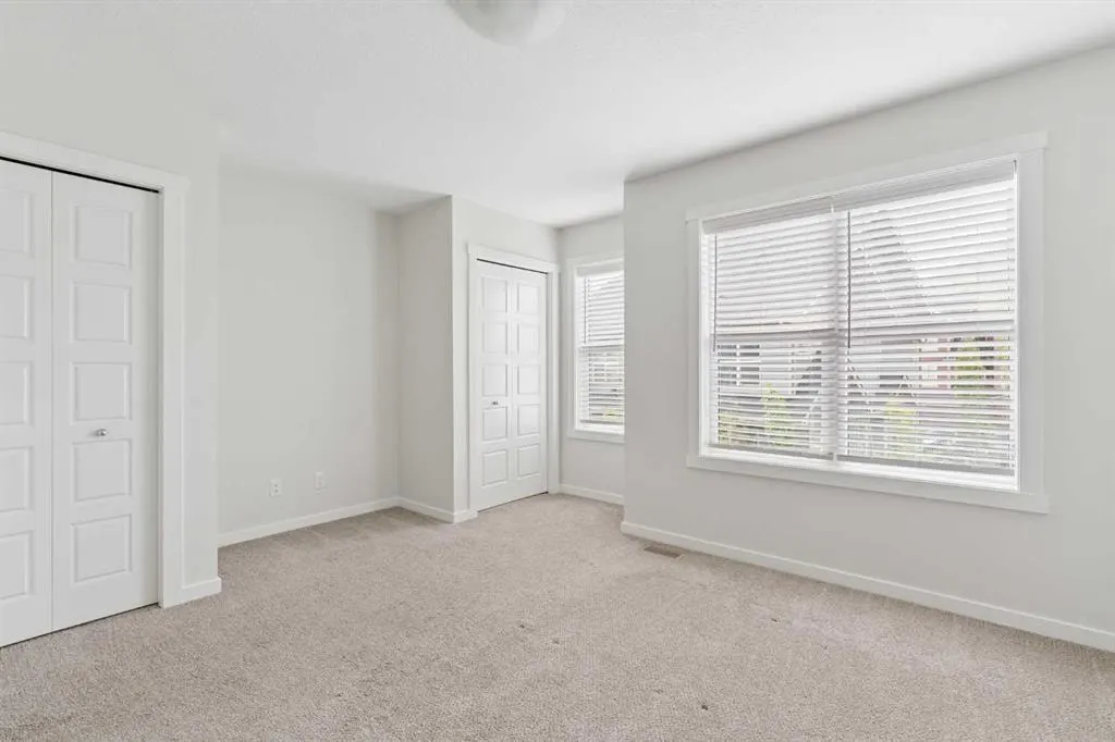 469 Cranbrook Square SE — photo 3